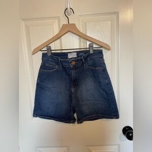 Lola Jeans Liana-IS High Rise Shorts